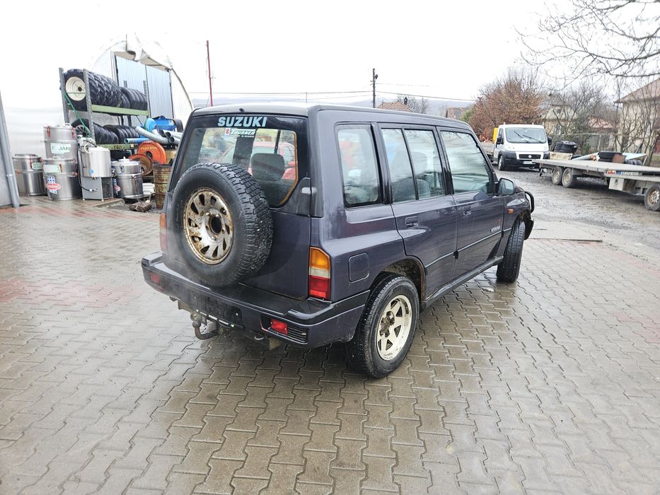 Suzuki vitara 1.6 i, 4 x 4 reductor mic mare
