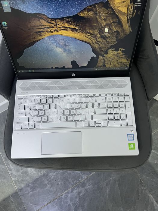 Мощный ноутбук HP Core i7/8565U