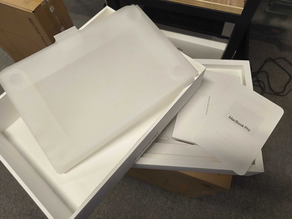 Коробки от Макбуков 13 air, 14 Pro, Korobkalar MacBook Air 13, 14 Pro