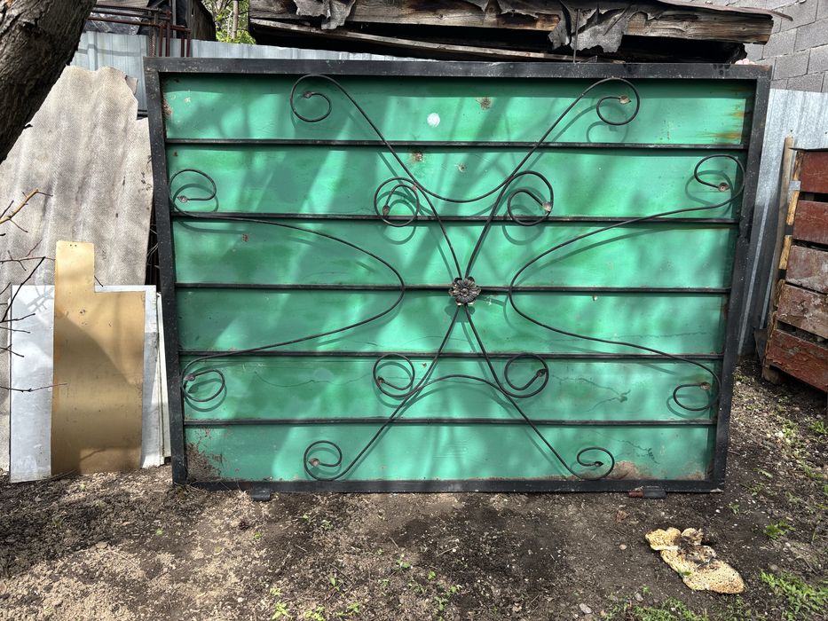 Продаем ворота зеленые