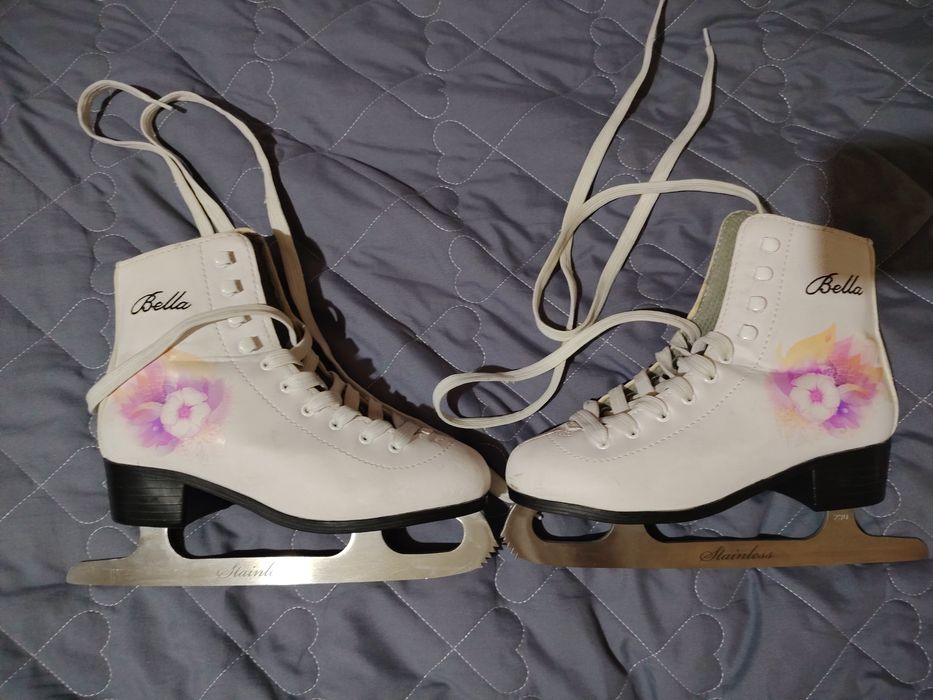 Продам коньки 37 размер