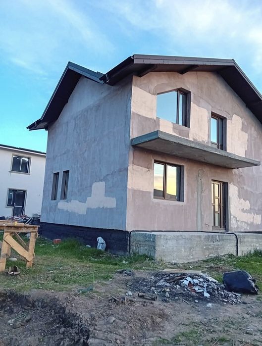 Meseriaș cu experiență renovări interioare | Gresie, faianță, parchet