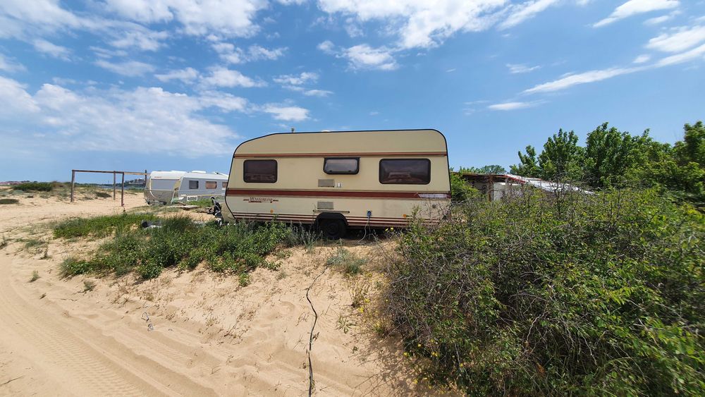 Каравана LMC Luxus 500 на Градина