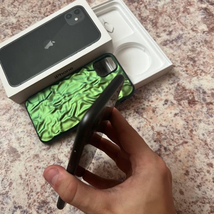 Айфон 11 128GB..