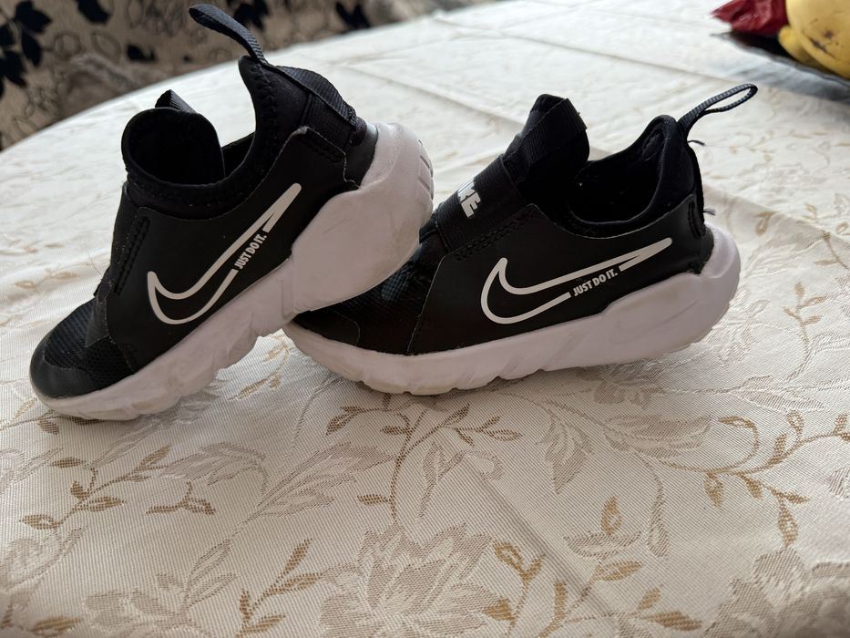 Лот Маратонки nike 28 номер - 3 чифта