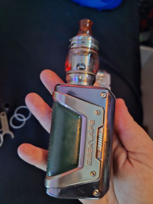 Vând țigară electronică