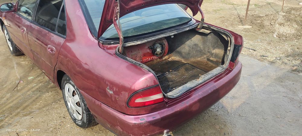 Машина митсбиши галант