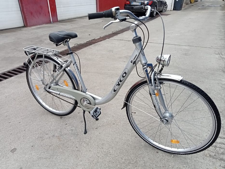 Vând bicicleta din aluminiu pentru damă