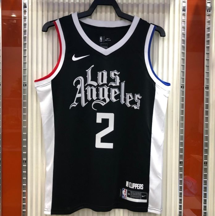 Maiouri de baschet cu Kawhi Leonard