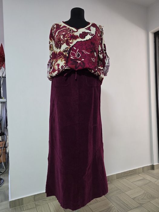 Fusta maxi burgundy din raiat, cordon  propriu pentru reglarea in talie