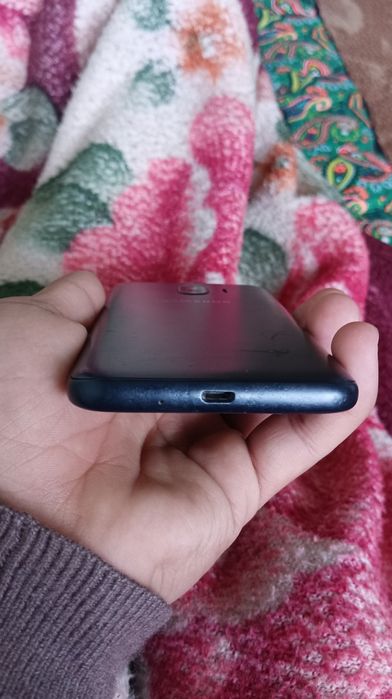 Samsung glx J2 sotiladi