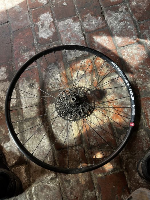 Roata boost tubeless 27,5 wtb cu caseta 11 vit