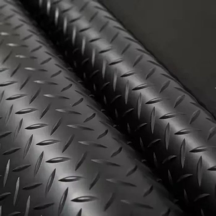 Резиновая дорожка черный цвет. (ёлочка)