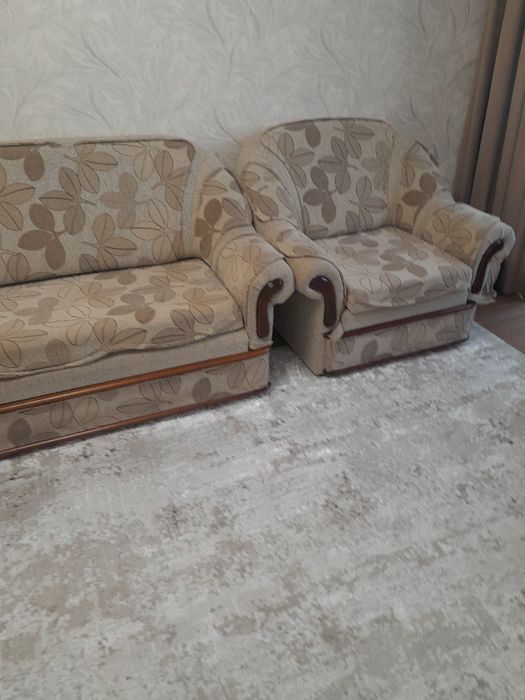 Диван  и два кресла