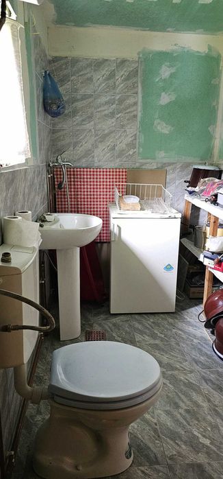 Casă cu livadă și râu – Almașu Mare