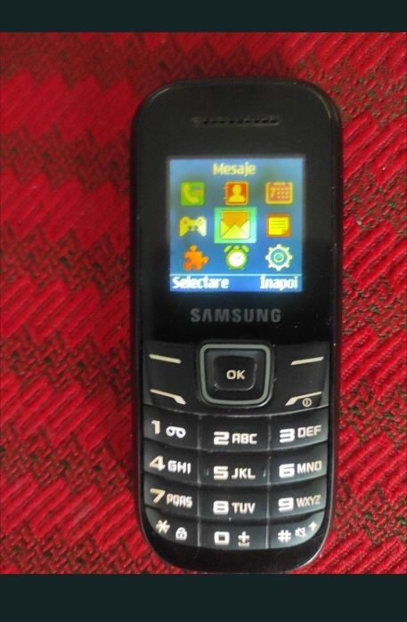 Telefon mobil cu taste, mic, robust și foarte practic, in bună de funcționare
