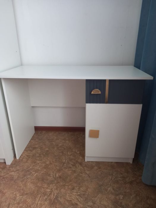 трюмо с зеркалом новый