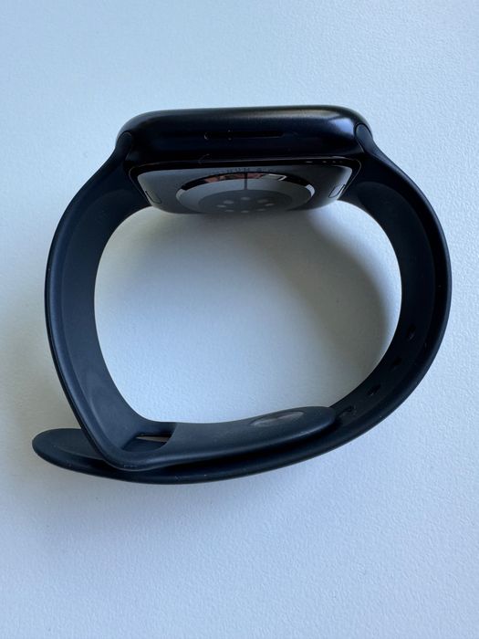 Apple Watch Series 8 45mm GPS — stare foarte bună