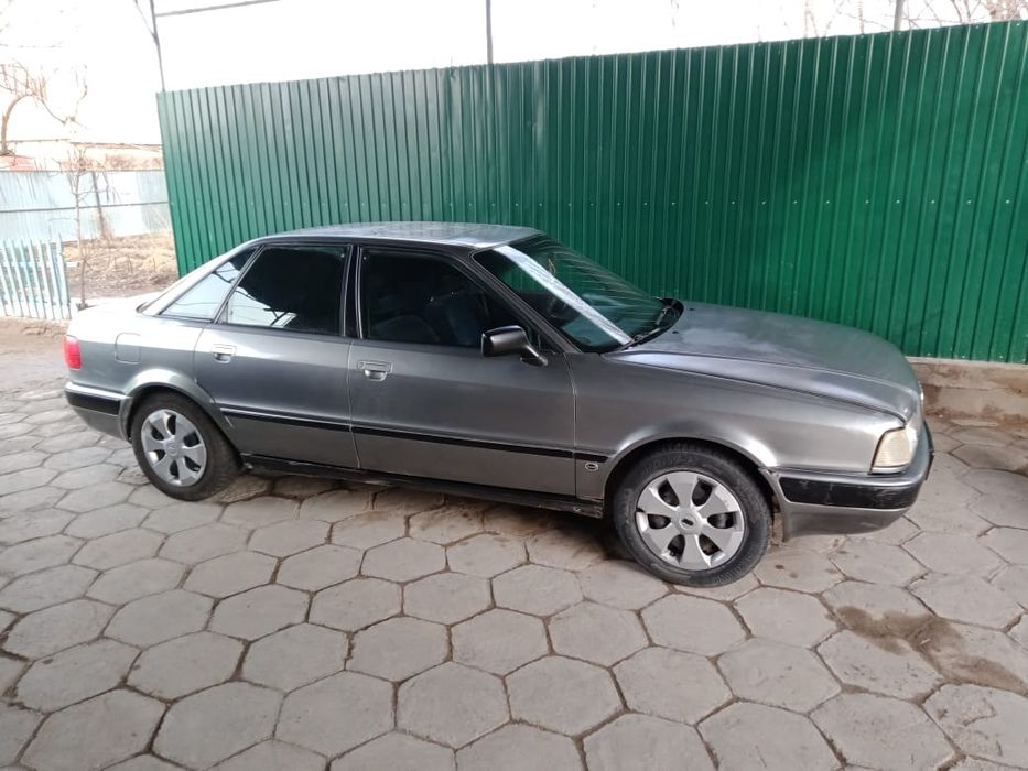 Продаю Audi B4..