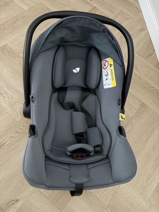 Cărucior 3 în 1 Joie Aeria Tour Chrome DLX + Leagan electric rotativ 360⁰ cu melodii, sunete și inclinare reglabila Carrello