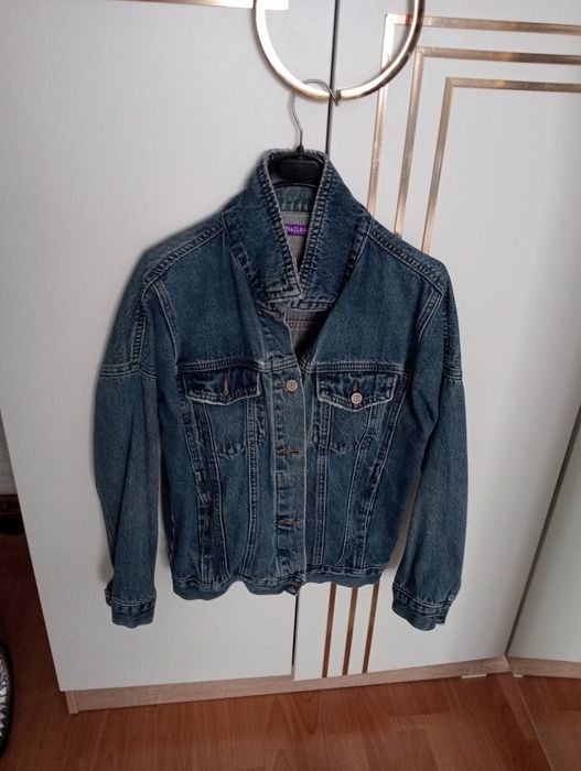 Таза киімдер сатылады