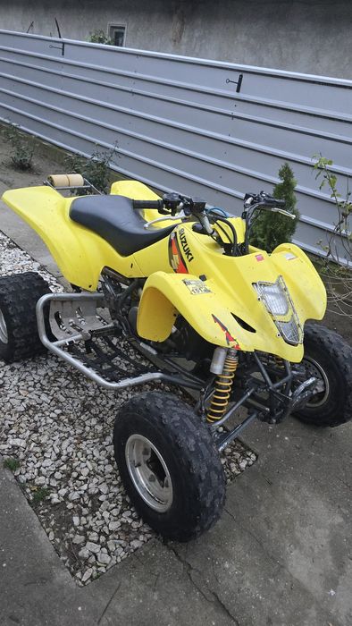 Vând schimb suzuki ltz 400 ak 47 perfect funcțional