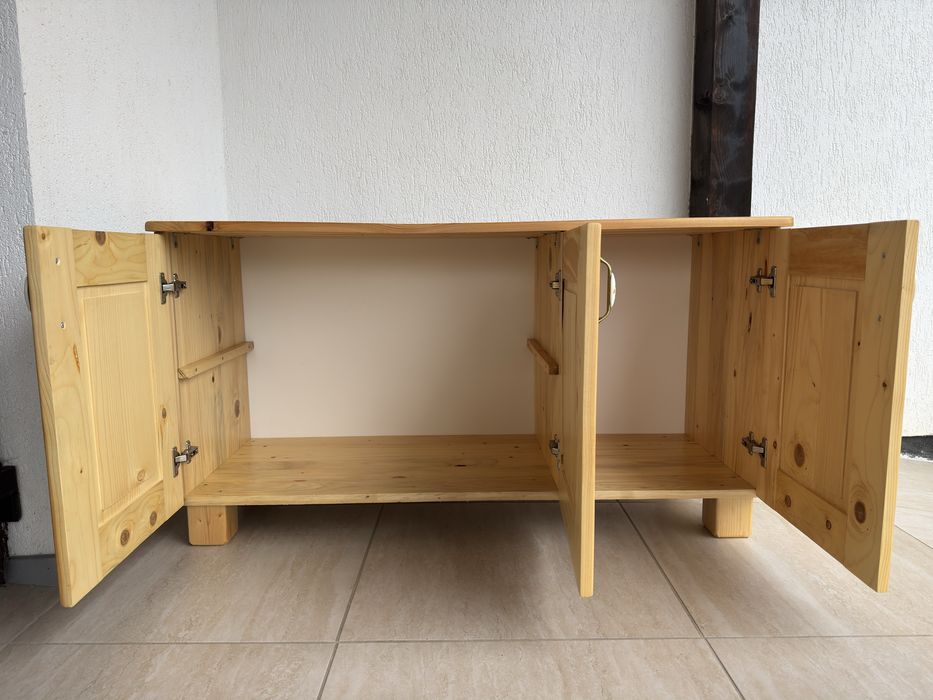 Comode din lemn masiv de brad – stil rustic – Maramureș