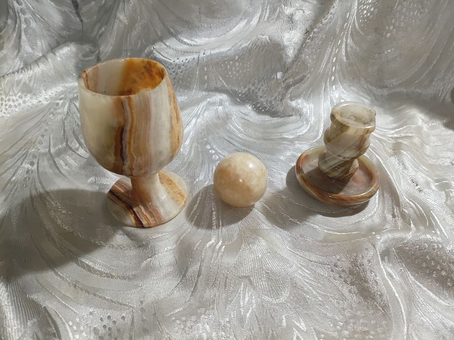 Вазы и статуэтки