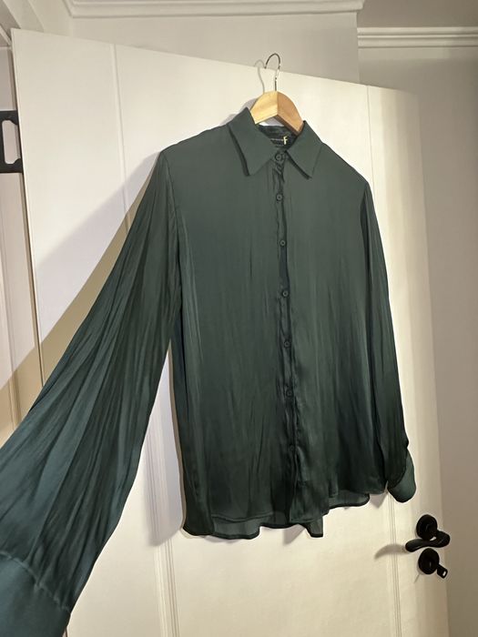 Риза в зелено
