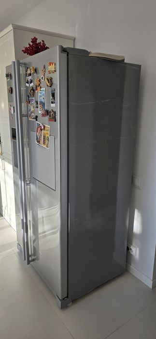 Frigider Samsung Side by Side