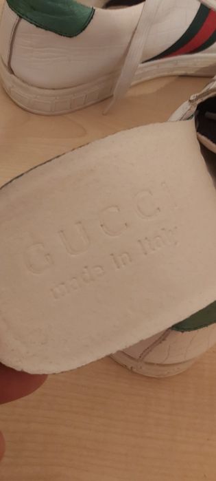 Продам кроссовки