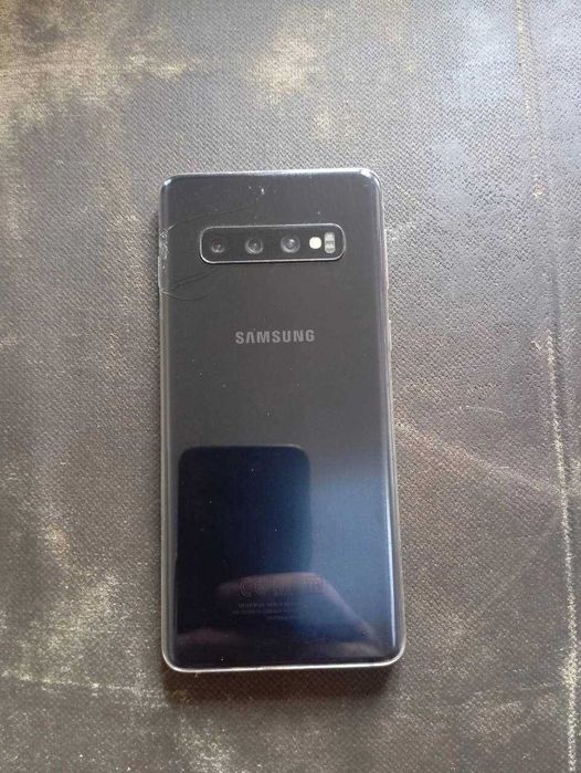 Samsung s10 + Зарядка