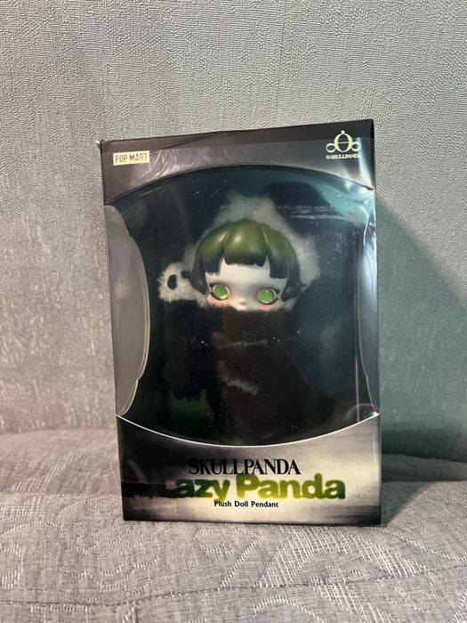 POPMART Скулпанда в костюме панды