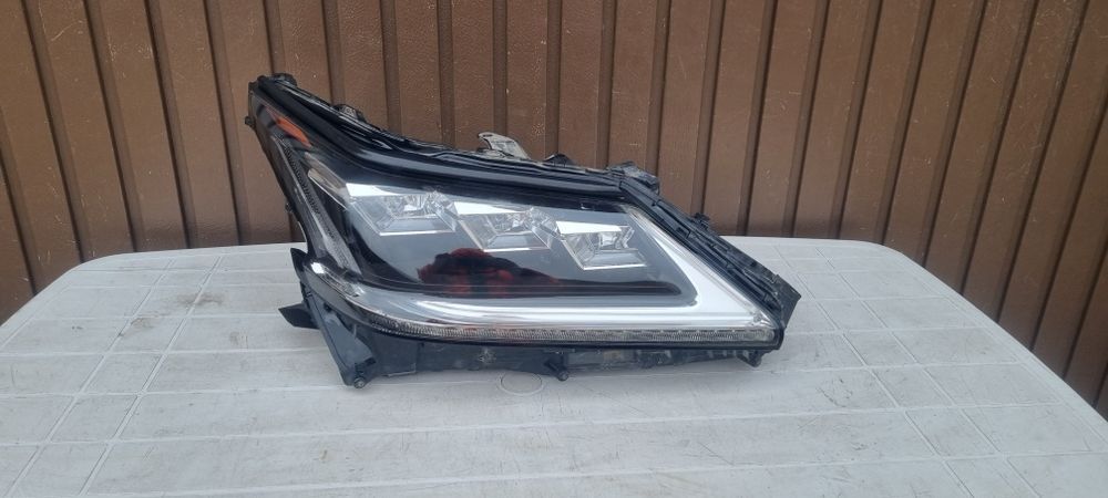 far dreapta lexus lx