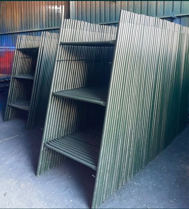 Леса стойки доски