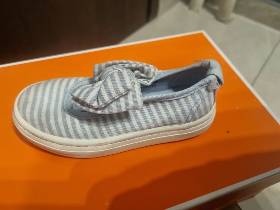 Детски обувки от памук H&M, 24 номер