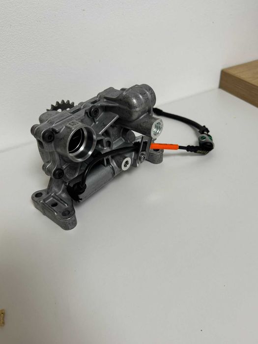 Pompa ulei Volvo XC90,  Volvo XC60, Volvo S90/V90, Volvo V60 Motor 2.0