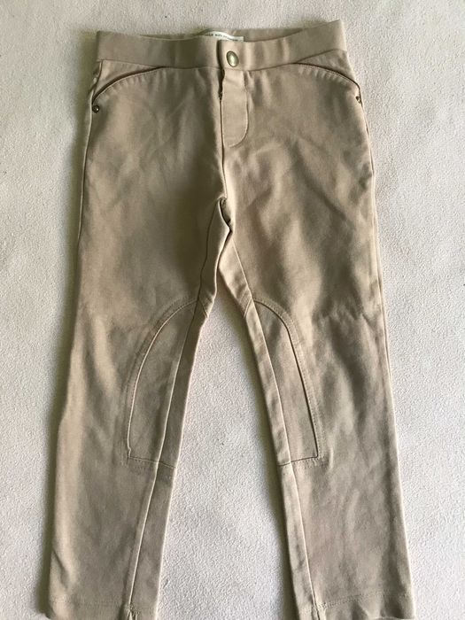 Модерен панталон на ZARA за момиченце
