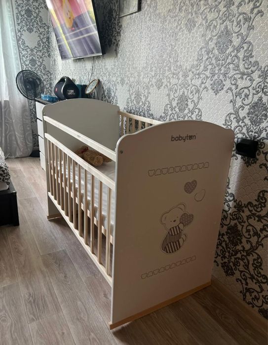 Продам детскую кроватку