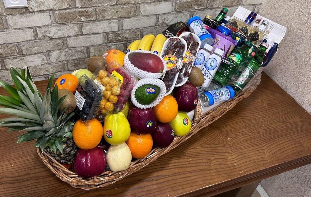 Фрукты корзинка: