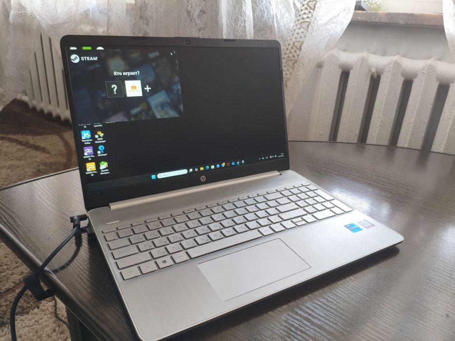Ноутбук почти новый Hp