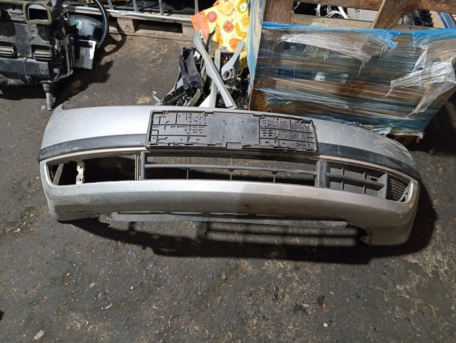 Бампер передний на Шкода Фабия