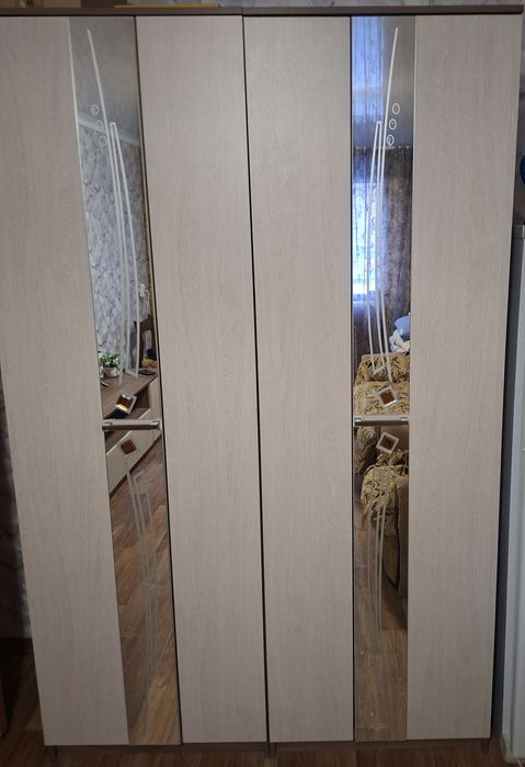 Продам шифоньеры б/у