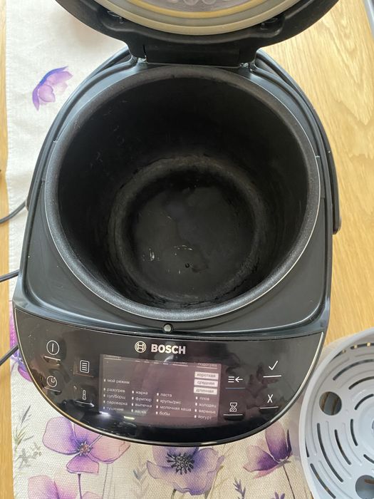 Мултикукър Bosch MUC22B42RU, 900 W, 4 л