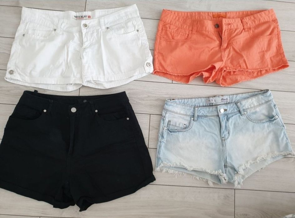 Pantaloni scurti de blugi marime M