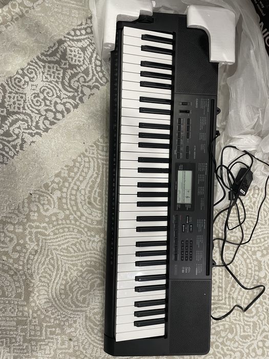 Синтезатор пианино CASIO