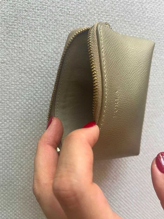 ново портмоне Furla