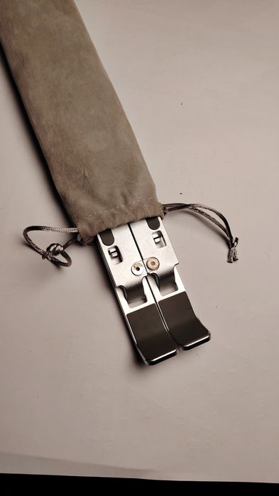 Подставка для ноутбука вертикальная