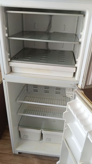 Холодильник в хорошем состоянии