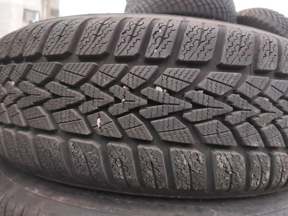 4бр Зимни гуми 185 60 15 - Dunlop